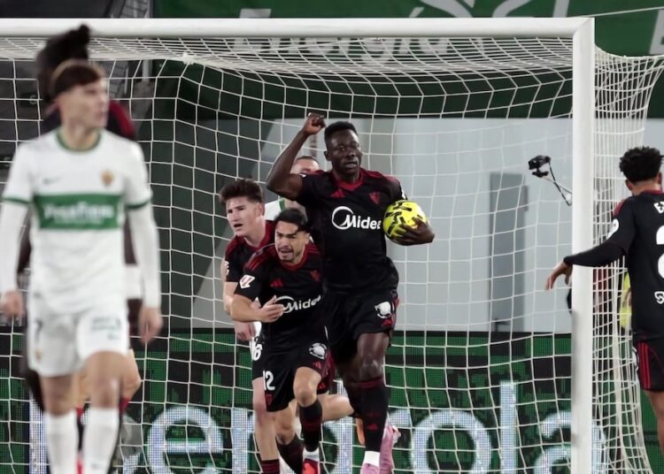 Sin Alexis Sánchez y con Gabriel Suazo: Sevilla rescata un punto heroico en su lucha por alejarse del descenso