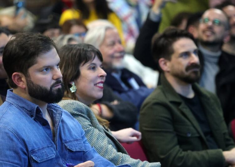 Lluvia de documentos en el FA: sectores de Jackson, Echecopar, Boccardo y Toro reflexionan sobre el rol opositor