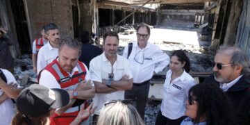 Gobernadores de Ñuble y Biobío afirman que “exceso de burocracia” retrasa la entrega de ayuda a afectados por incendios