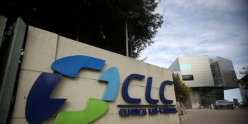 Clinica Las Condes presenta querella por entrega de información falsa al mercado