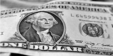El dólar se alista a caer en el balance de la semana y extender su racha a la baja en lo que va de año