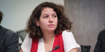 Ministra Toro informa pago de alrededor de 2.200 bonos de recuperación entre Ñuble y Biobío por incendios forestales