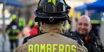 Bomberos rescata a nueve personas extraviadas en el cerro Manquehue