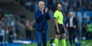 Golpe para Gustavo Álvarez: selección de Perú se inclina por Mano Menezes como su nuevo técnico