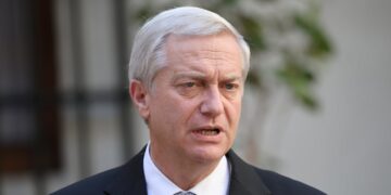 Kast viajará este miércoles a Penco en medio de incendios de la zona centro sur