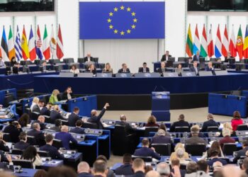 La Eurocámara aprueba préstamo de más de US$ 100 mil millones para Ucrania