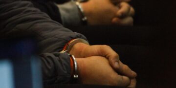 Seis excarabineros enfrentan formalización por muerte de joven en calabozo de Comisaría de Cauquenes