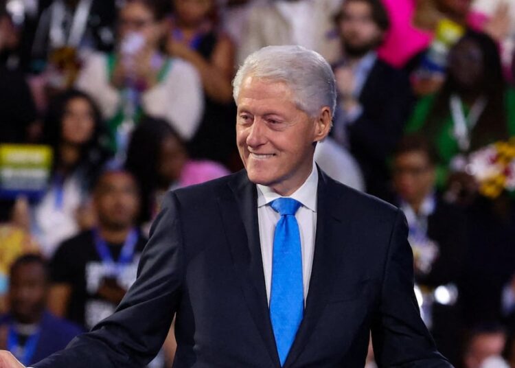 Bill Clinton pide una audiencia pública para su testimonio en la investigación sobre Epstein