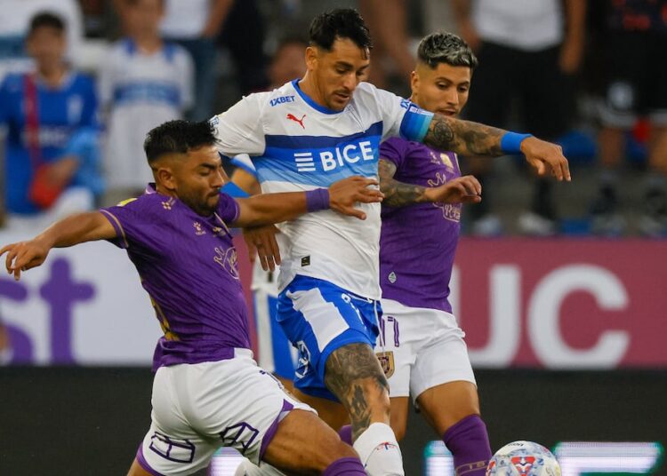 En vivo: la UC de Daniel Garnero recibe a Deportes Concepción en el Claro Arena