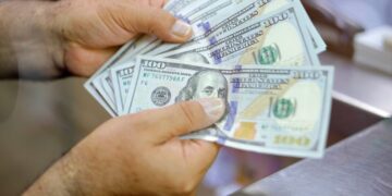 Número de cuentas corrientes en dólares cierran el 2025 sobre el millón, pero saldos caen drásticamente