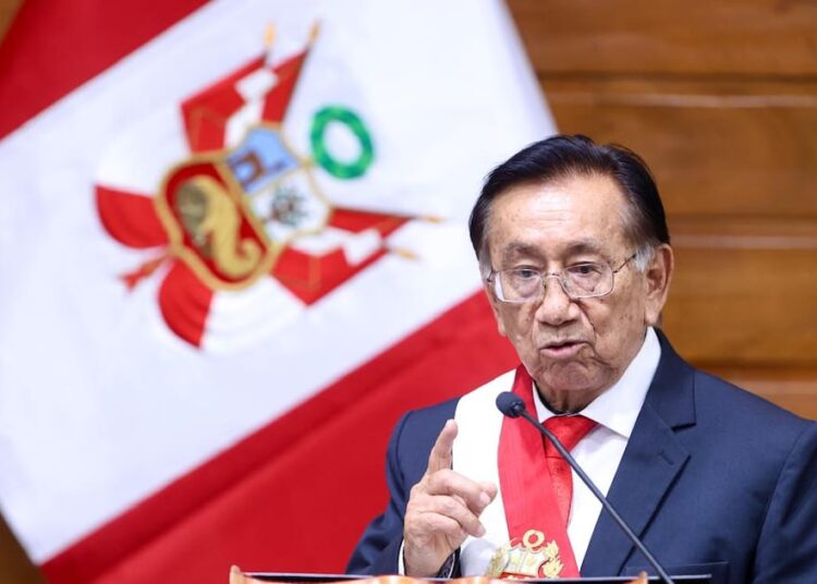 Presidente peruano José María Balcázar descarta indultar a Pedro Castillo y compromete elecciones “transparentes”