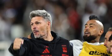 Fernando Ortiz apunta a las condiciones de Claudio Aquino en Colo Colo: “Si todos esperan ver al de Vélez, no va a estar”