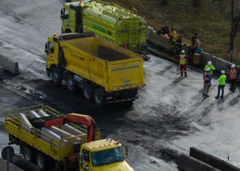 Actualizan estado de la autopista donde fue explosión de camión tras 17 horas de labores para despejar las vías