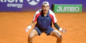 Alejandro Tabilo barre con Emilio Nava y se instala en segunda ronda del ATP de Río de Janeiro