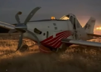 Avioneta que combatía incendios para Conaf aterriza de emergencia en cercanías del aeródromo de Cauquenes