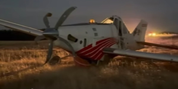 Avioneta que combatía incendios para Conaf aterriza de emergencia en cercanías del aeródromo de Cauquenes