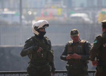 Hallan cuerpo de un hombre en la ribera del río Mapocho en Cerro Navia