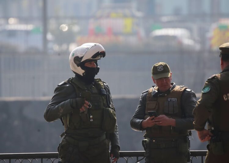 Hallan cuerpo de un hombre en la ribera del río Mapocho en Cerro Navia