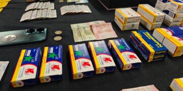 Medicamentos en mall chino – La Tercera