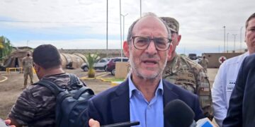 Oposición carga contra Eidelstein (PC) tras nombramiento de exasesora: de acusaciones de “amarre” a posible citación al parlamento