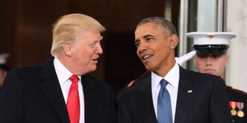 Trump ordena publicar archivos sobre vida extraterrestre después de que Obama afirmara creer en su existencia