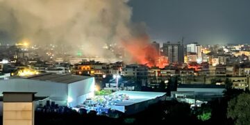 Israel intensifica bombardeos en Beirut y obliga a evacuaciones masivas en el sur de la capital libanesa