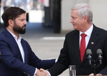 Boric asegura que ha existido “voluntad de transparencia absoluta” con futuro gobierno de Kast por cable submarino con China