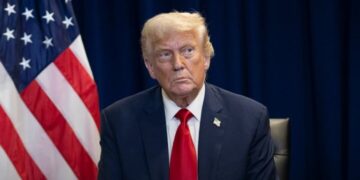 Trump sostiene que las autoridades de Irán “quiere hablar”, pero es “demasiado tarde”