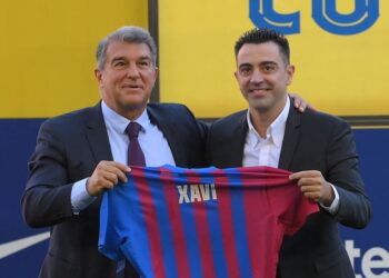 Laporta responde a las críticas de Xavi en Barcelona: “Con los mismos jugadores él perdía y Flick gana”