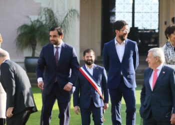 El peso de La Moneda: el antes y después del gabinete de Gabriel Boric en fotos