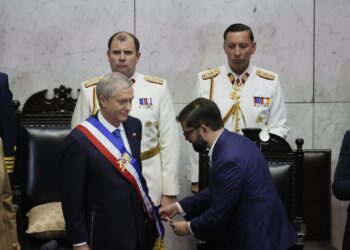 Así fue el momento en que José Antonio Kast recibió la banda y se transformó en Presidente