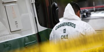 Hallan a hombre muerto en vía pública Conchalí: cadáver presenta impactos de bala