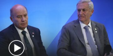 Presidente Kast responde a las críticas por histórica alza de combustibles