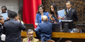 Senado pospone definición de comisiones legislativas y votación queda para este miércoles