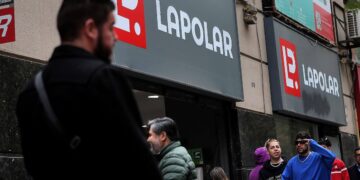 AFP Provida gana disputa a ex ejecutivos de La Polar a 15 años del fraude