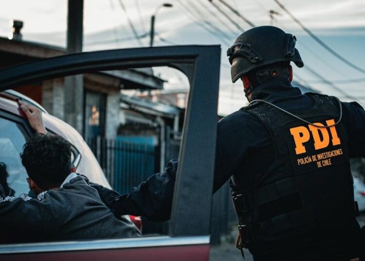 Adolescente de 14 años es apuñalado en La Reina: detienen a otro menor de edad