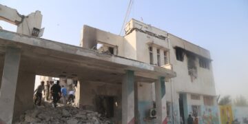 Análisis de The New York Times vincula bombardeo a escuela con más de un centenar de muertos a ataque de EE.UU. contra base naval iraní