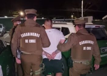 Detienen a conductor que evadió control policial en Peñalolén: colisionó con otro vehículo en su huida