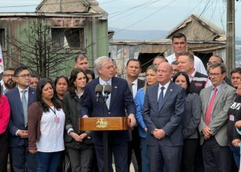 Kast pone en marcha el “Plan Escudo Fronterizo” en Chacalluta con inicio de construcción de zanjas