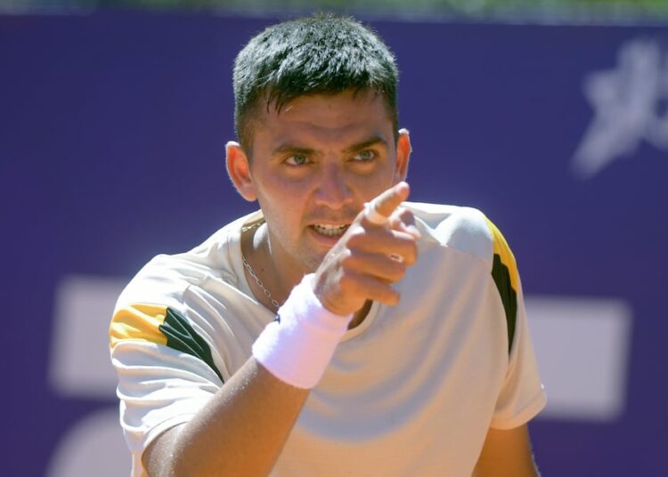 Tomás Barrios le gana al local Nishesh Basavareddy y avanza en la clasificatoria del Master 1000 de Miami