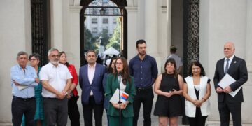 Último cónclave oficialista: Vallejo y Elizalde desdramatizan ausencia de partidos y critican proyecto de conmutación de penas